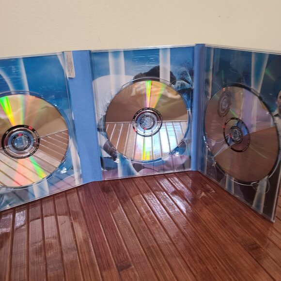 Magnum P.I.- Complete First Season DVD - Picture 5 of 5